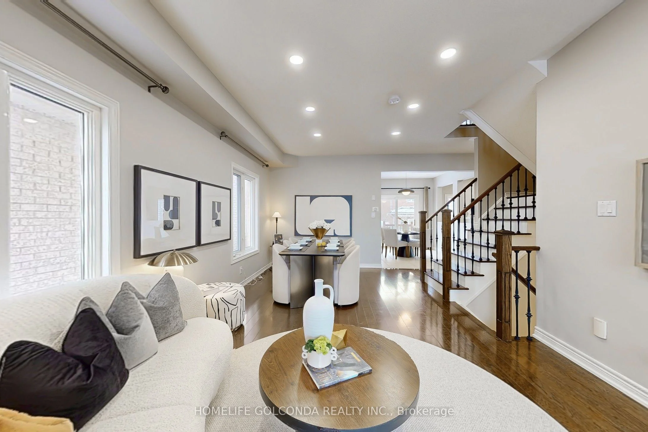 2473 Blue Holly Crescent, Oakville, On L6m 4v4