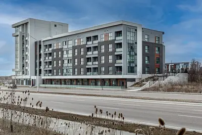 95 Dundas Street W 003, Oakville, On L6m 5n4