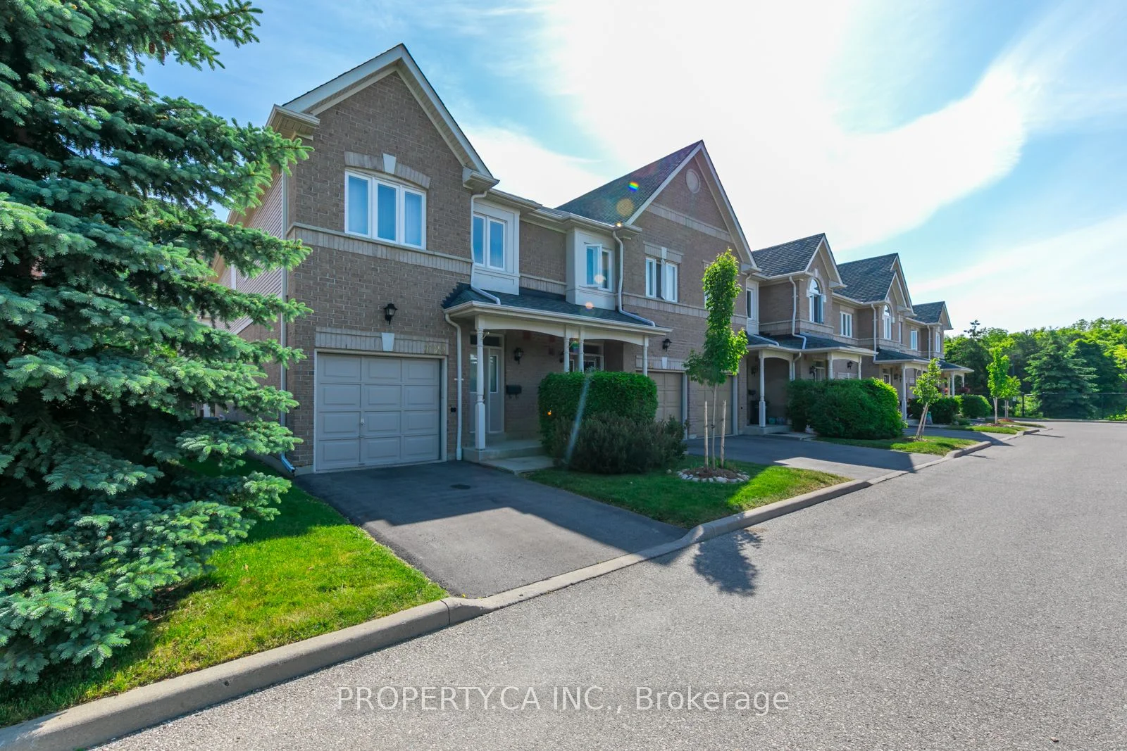 1124 Lower Village Crescent 39, Mississauga, On L5e 3k7