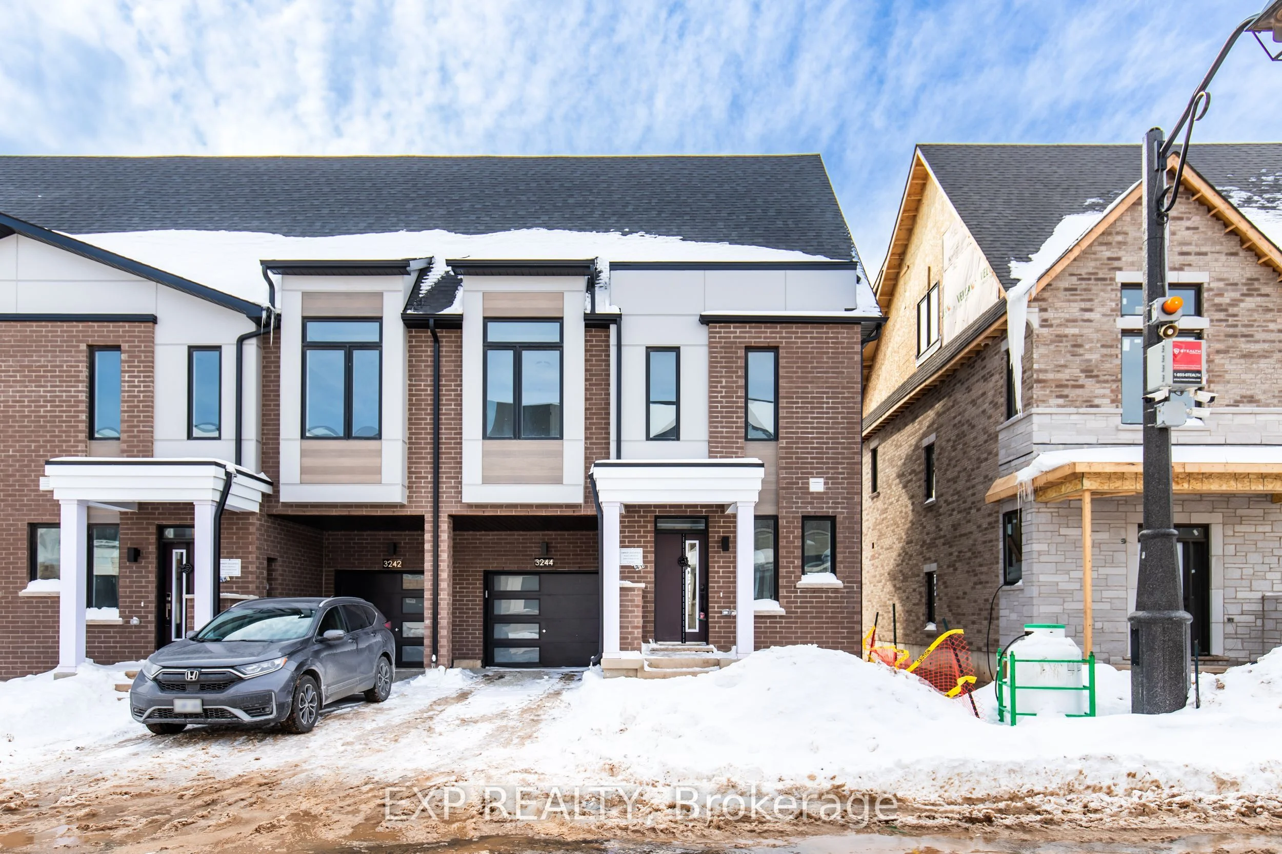3244 Crystal Drive, Oakville, On L6m 4k1