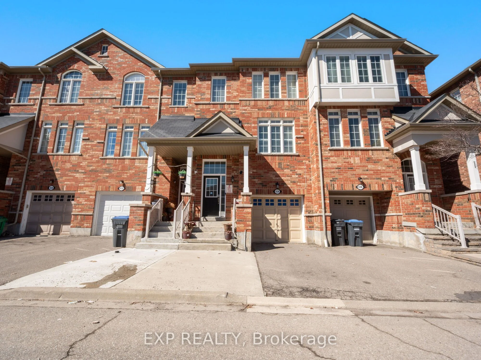 Att/Row/Townhouse in Mississauga