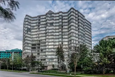 50 Kingsbridge Garden Circle 303, Mississauga, On L5r 1y2