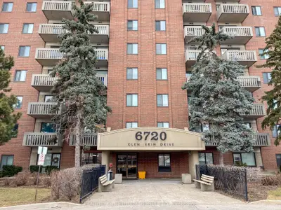 Condo Apartment in Mississauga