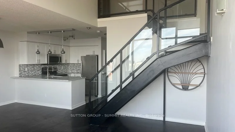 250 Manitoba Street 709, Toronto W06, On M8y 4g8