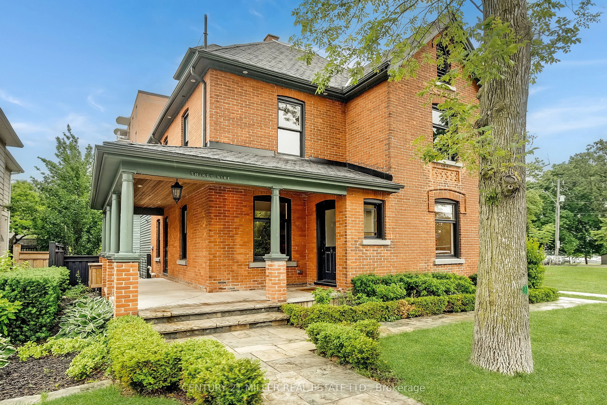 Detached in Oakville