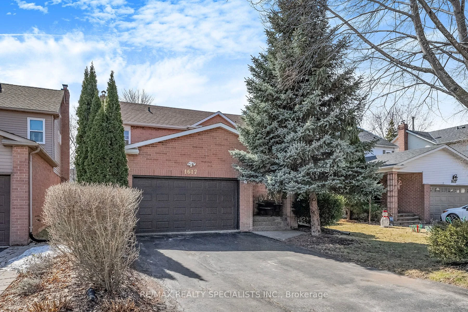 1617 Greenbriar Drive, Oakville, On L6m 1y3