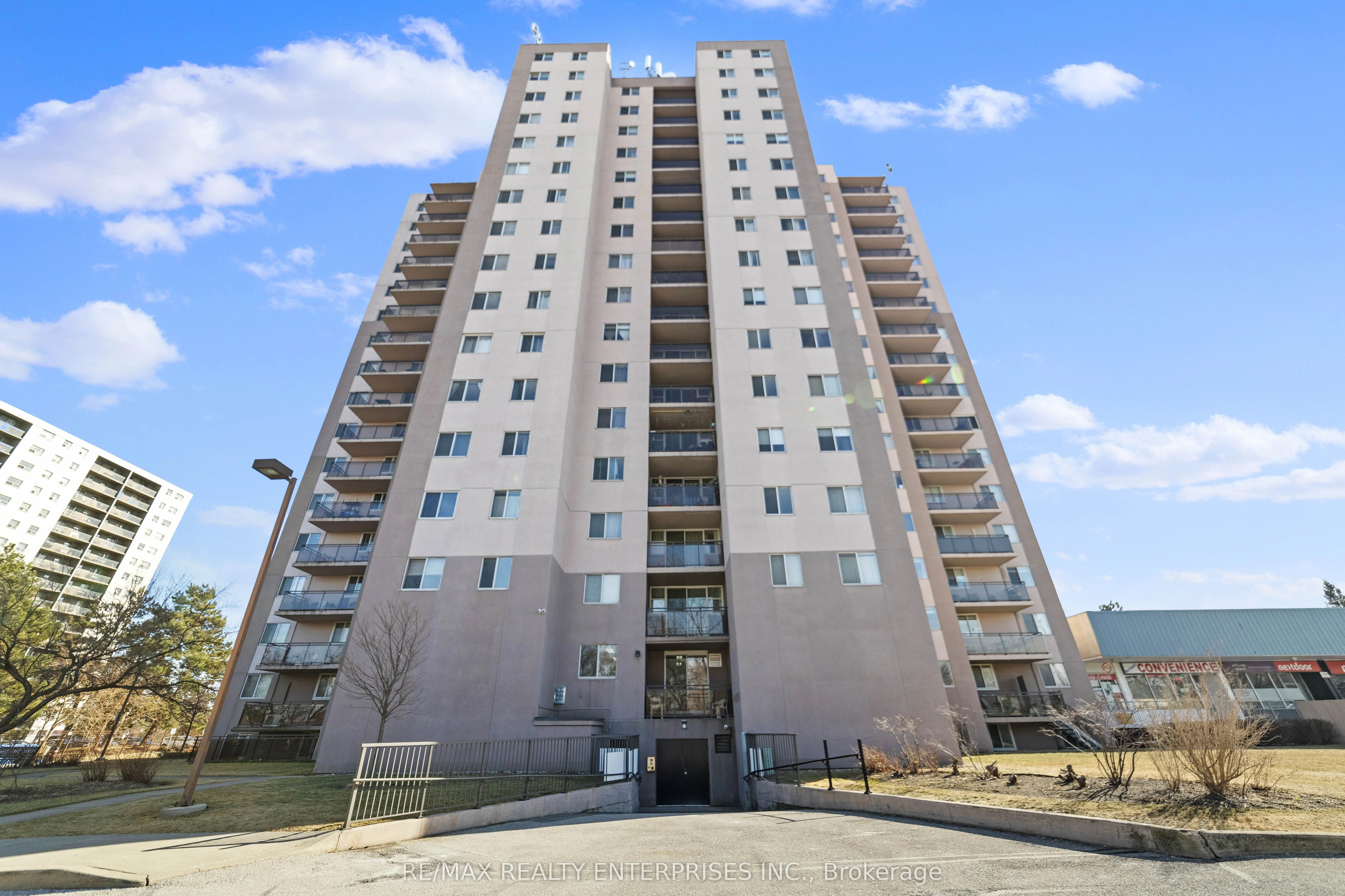 975 Warwick Court 1402, Burlington, On L7t 3z7