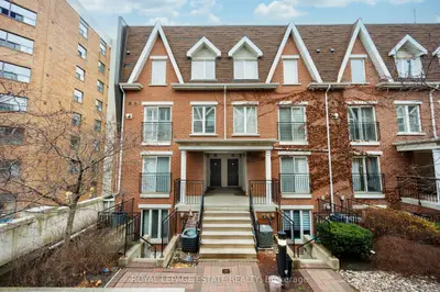 22 Laidlaw Street 1203, Toronto W01, On M6k 1x2