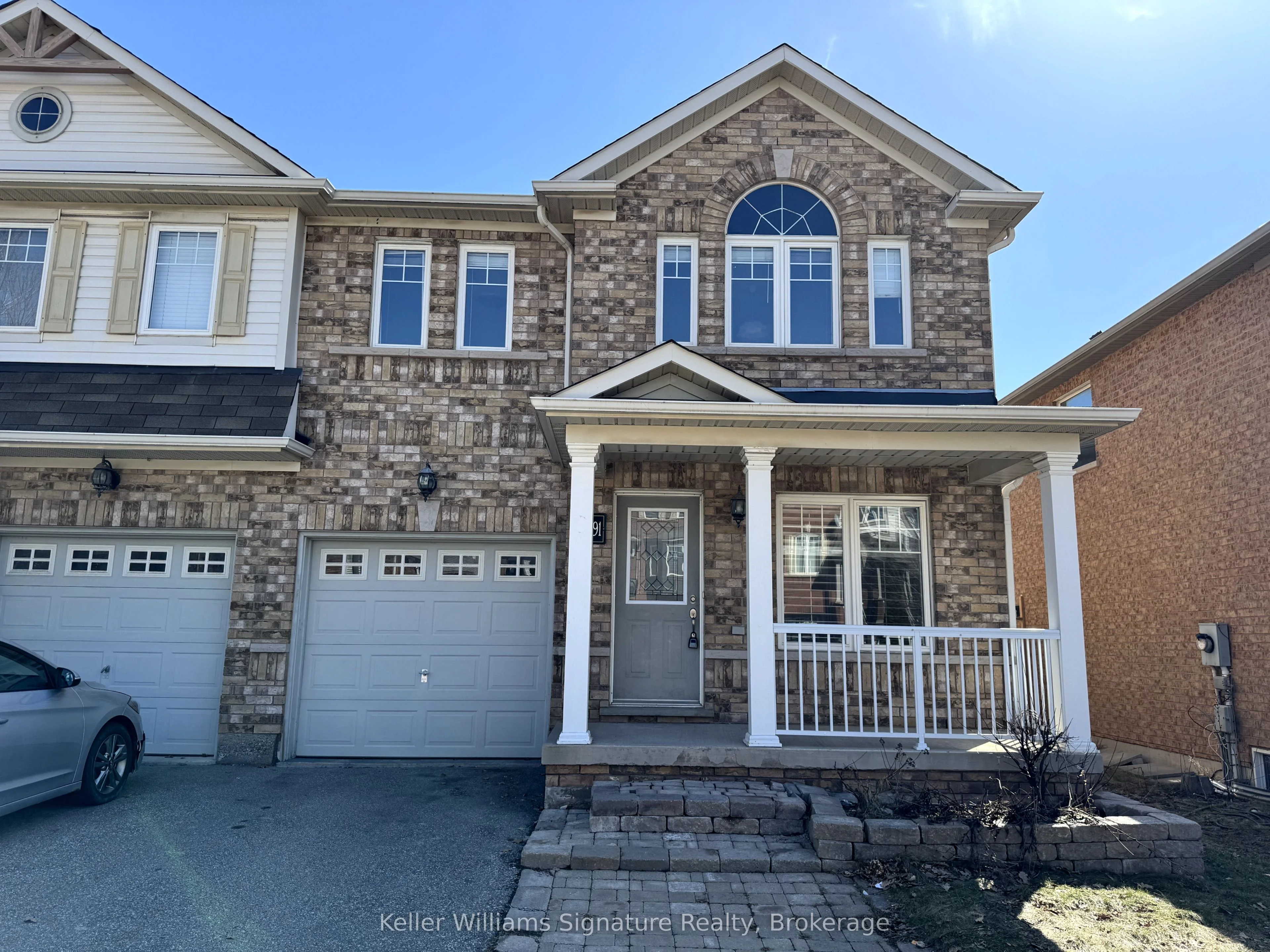 Att/Row/Townhouse in Oakville