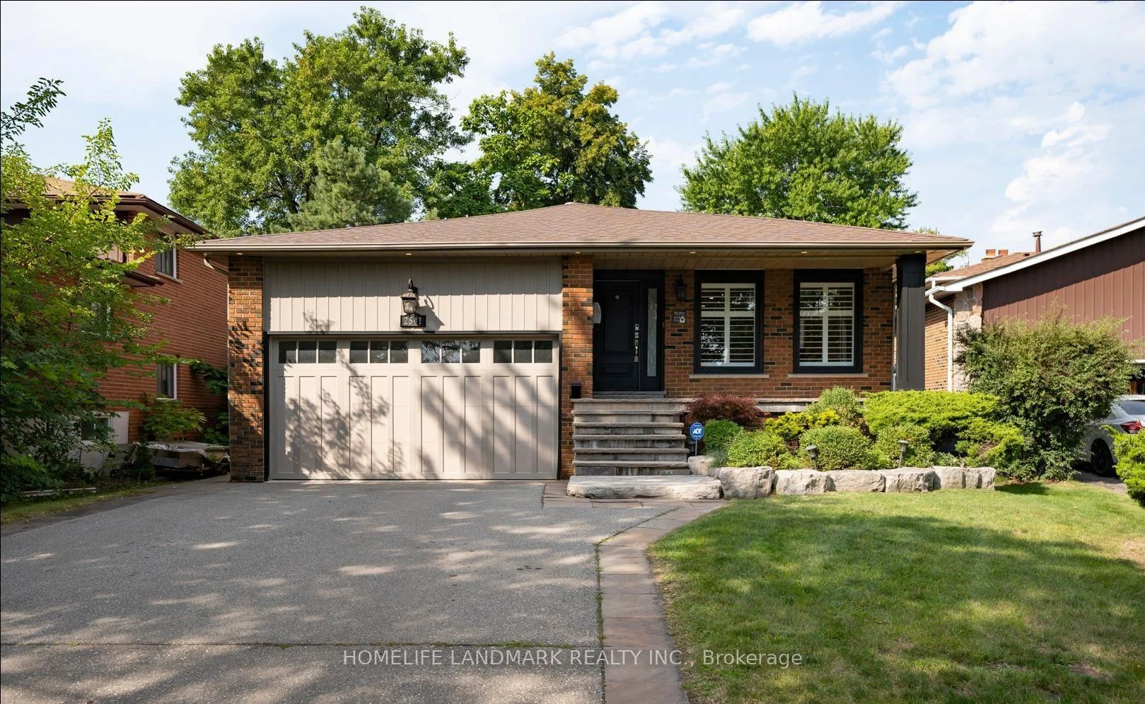 2541 Poplar Crescent, Mississauga, On L5j 4h2