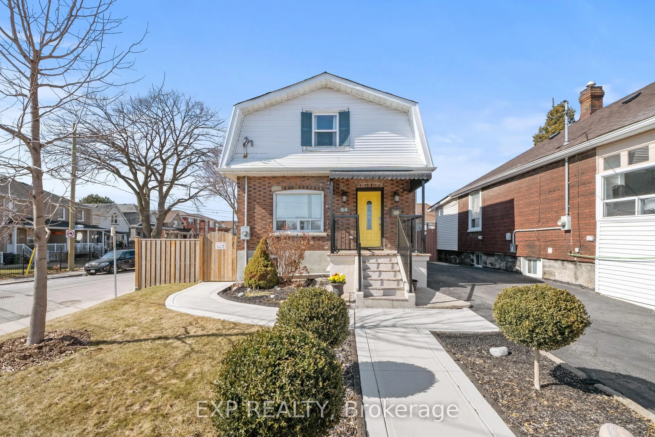 54 Mccormack Street, Toronto W02, On M6n 1x6