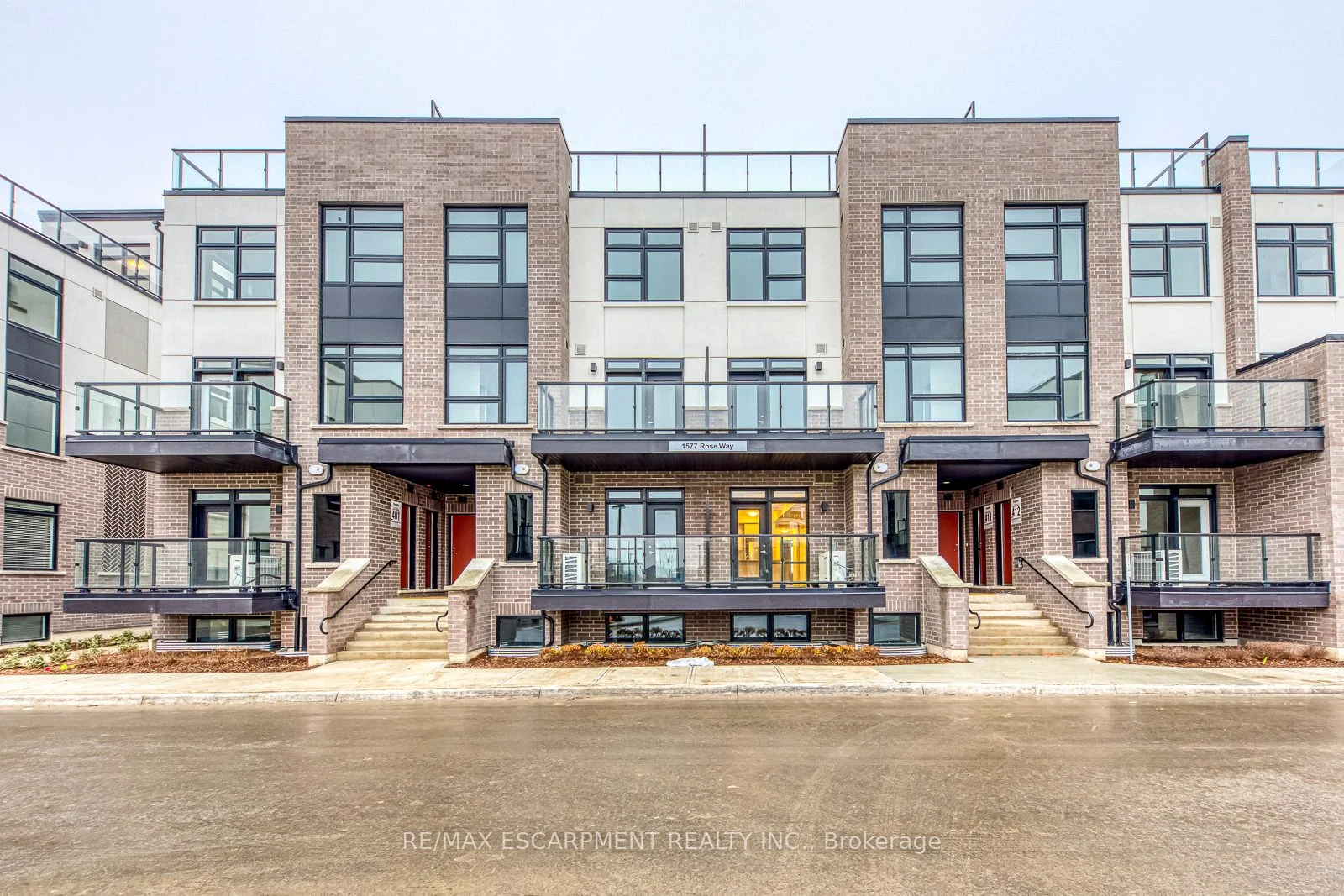 Condo Townhouse in Milton