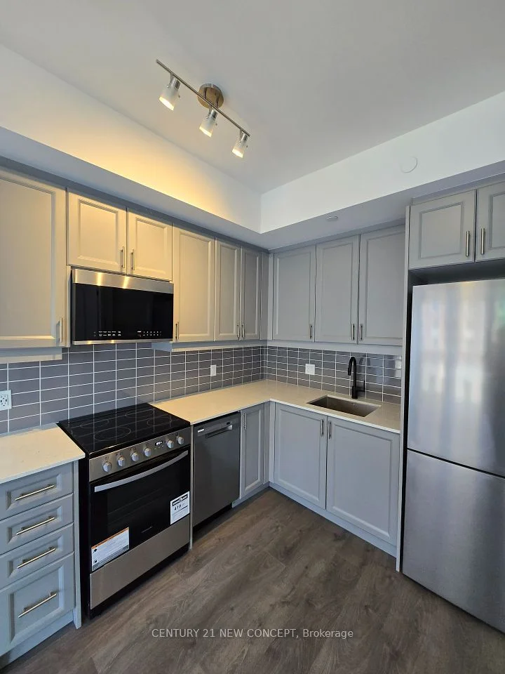 2333 Khalsa Gate 707, Oakville, ON L6M 0X7