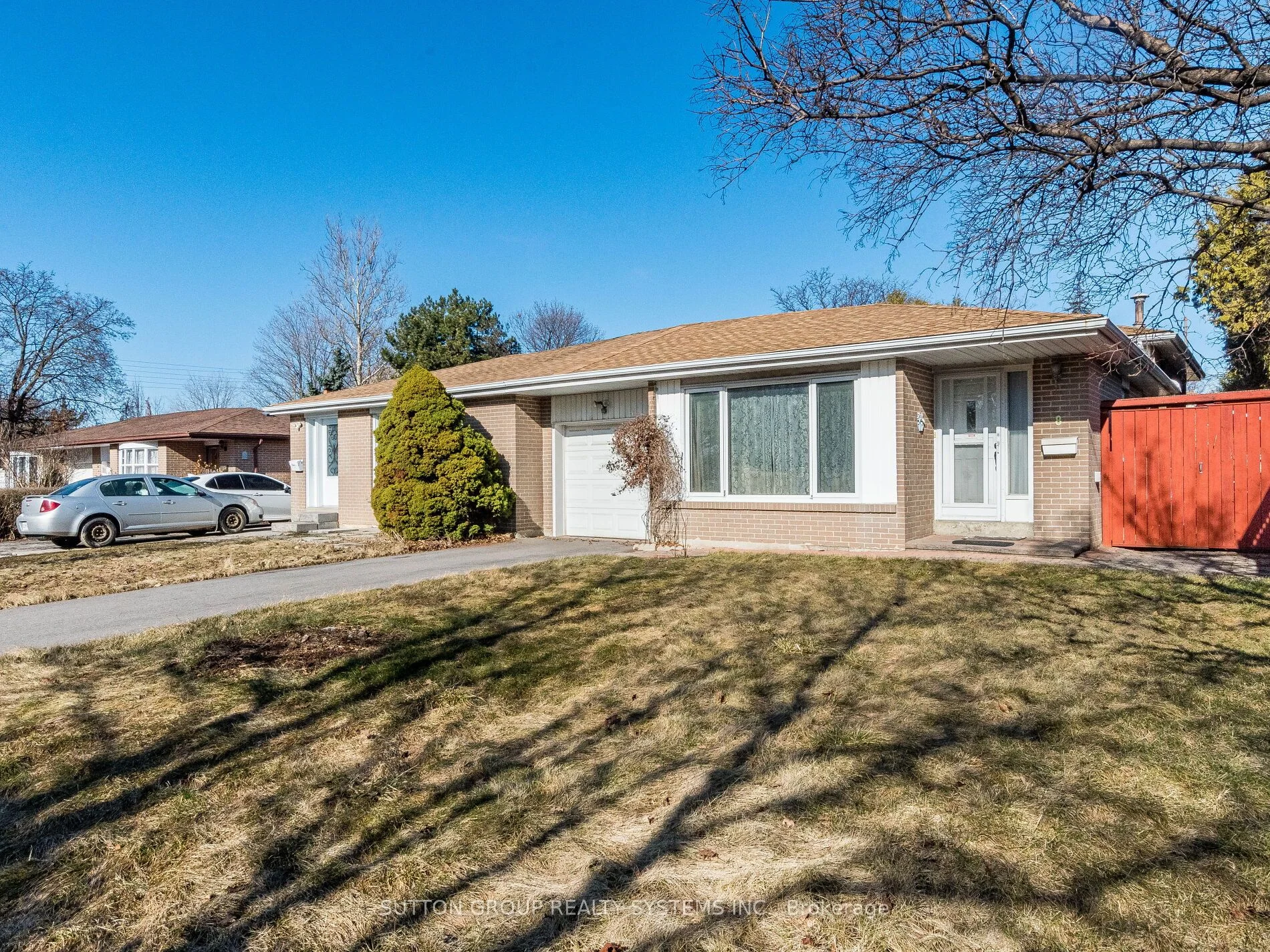 Semi-Detached in Brampton