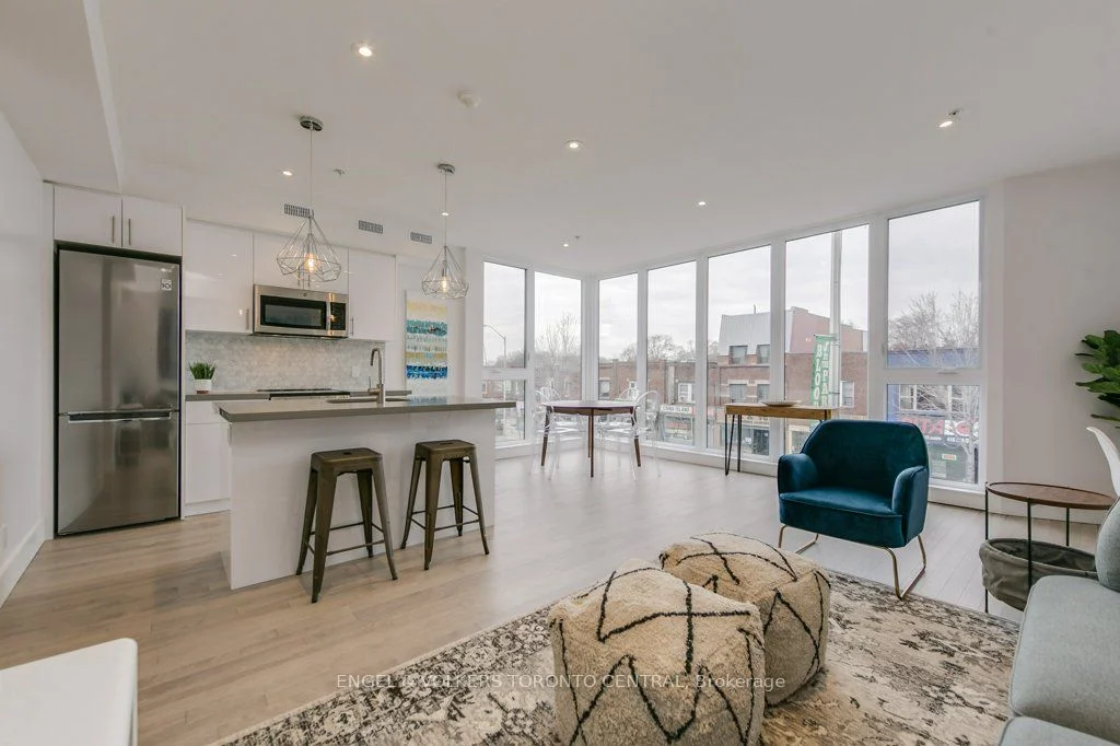 1557 Bloor Street W 2, Toronto W01, On M6p 1a5