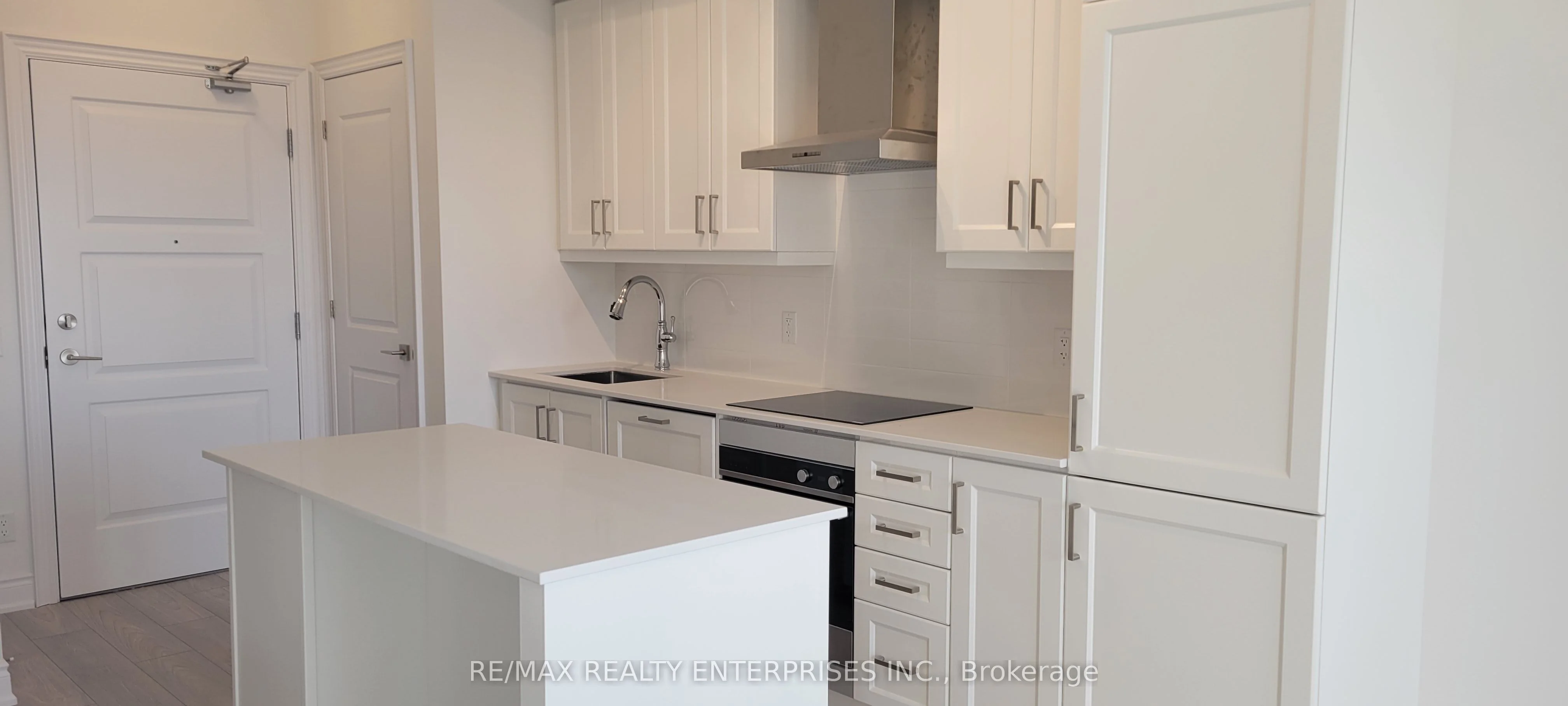 36 Elm Drive W 1708, Mississauga, On L5b 0n3