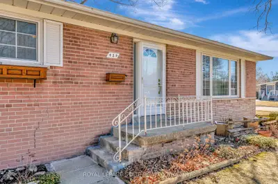 Detached in Burlington
