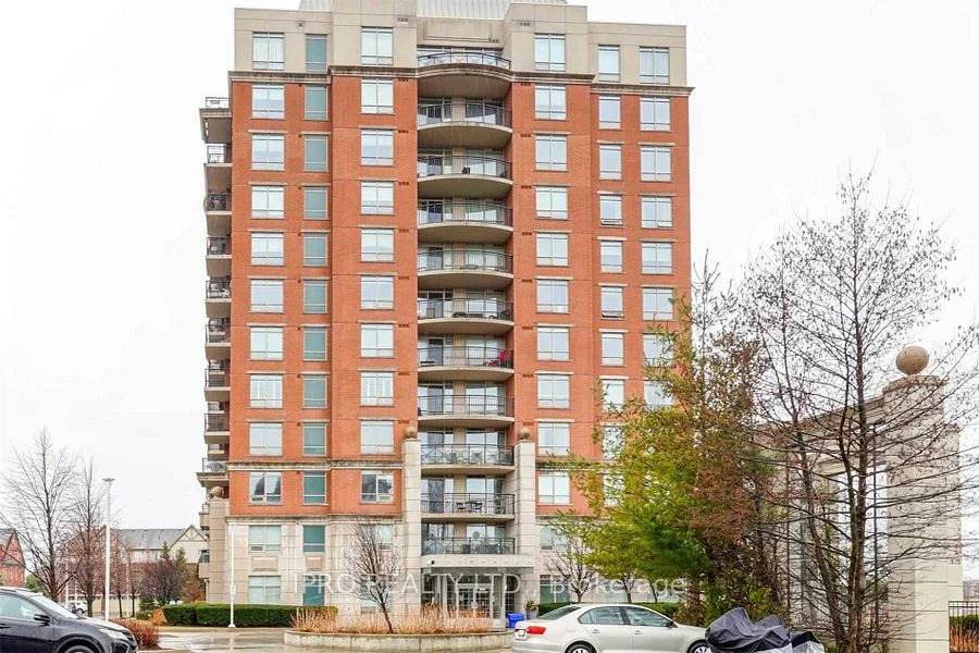 Condo Apartment in Oakville