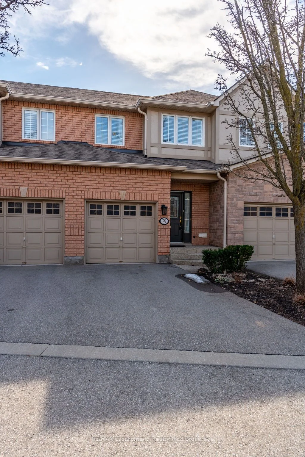 Condo Townhouse in Oakville