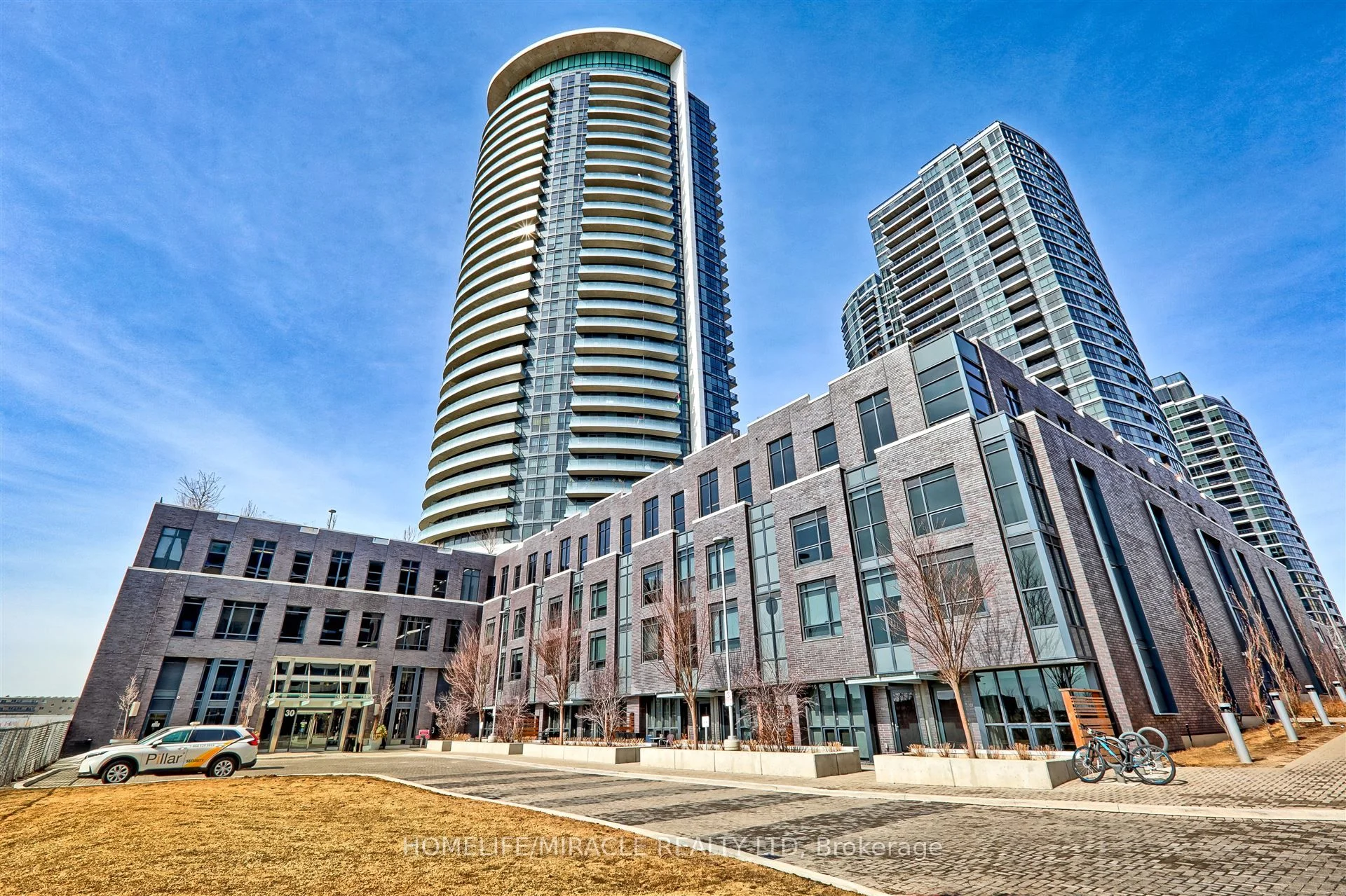 Condo Apartment in Toronto