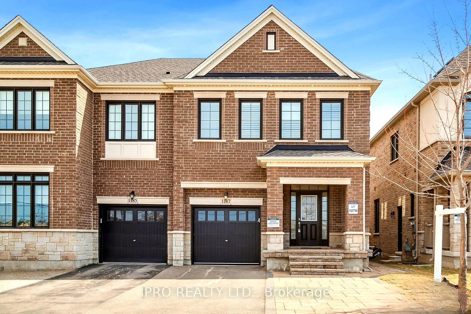 Semi-Detached in Milton