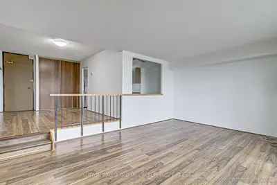 270 Scarlett Road 908, Toronto W03, On M6n 4x7