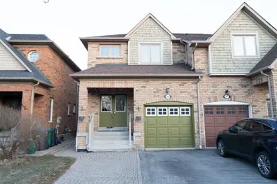 Semi-Detached in Mississauga