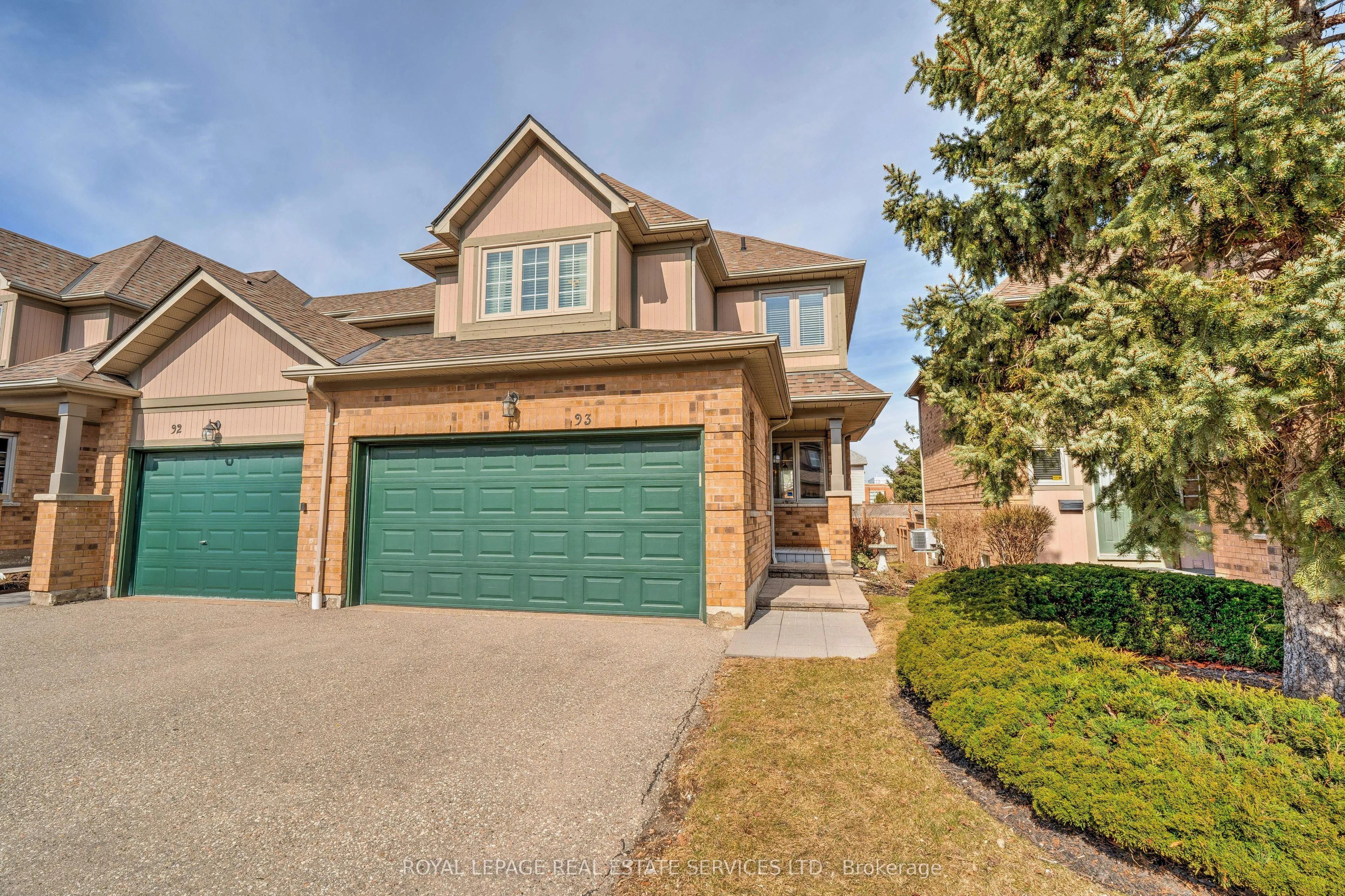 Condo Townhouse in Mississauga