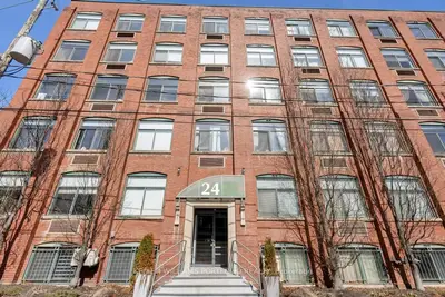Condo Apartment in Toronto