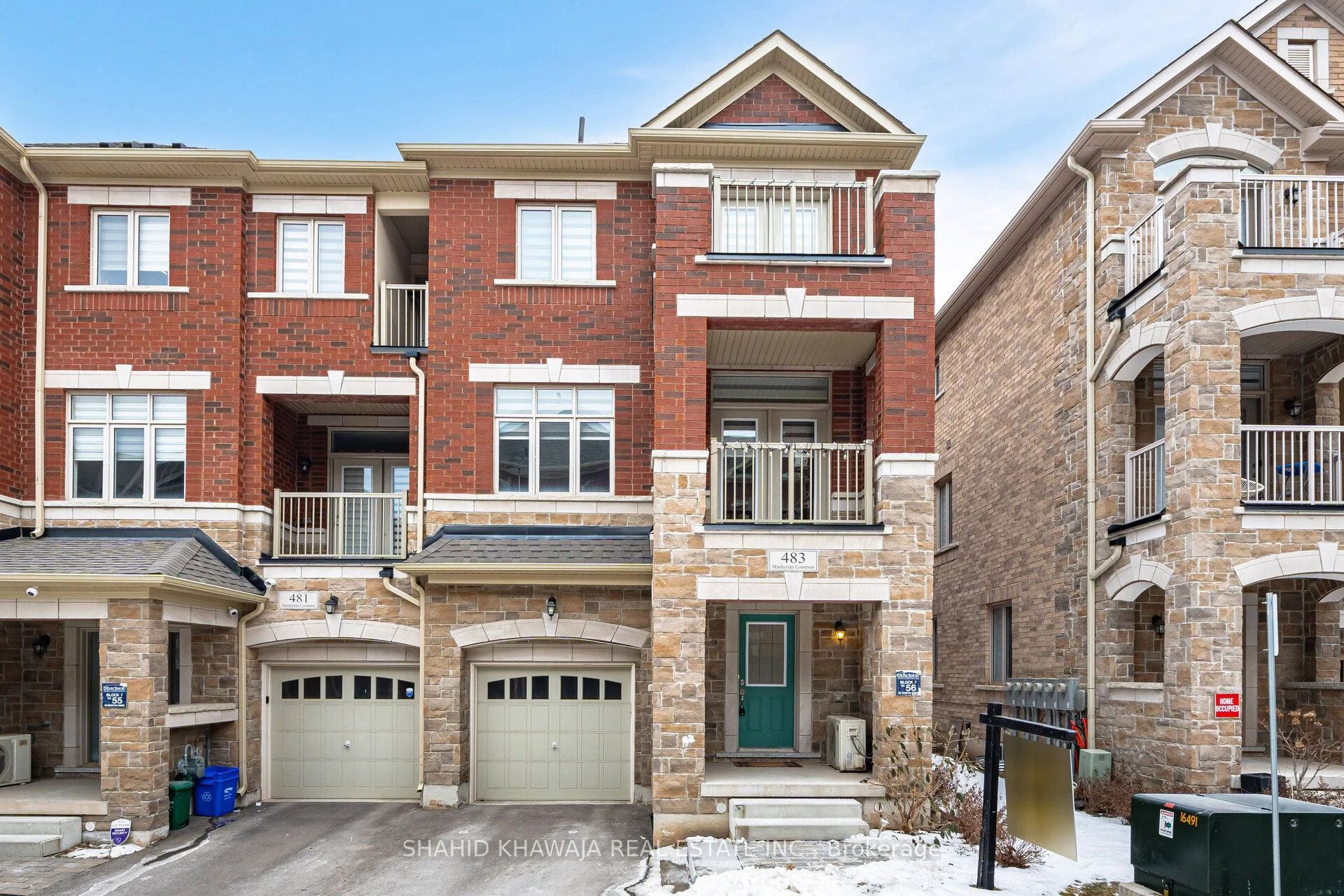 Att/Row/Townhouse in Oakville