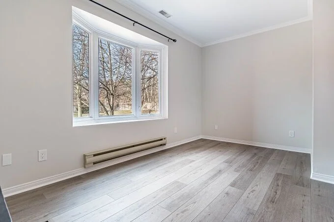 1100 Queen Street W 4, Mississauga, On L5h 4j4
