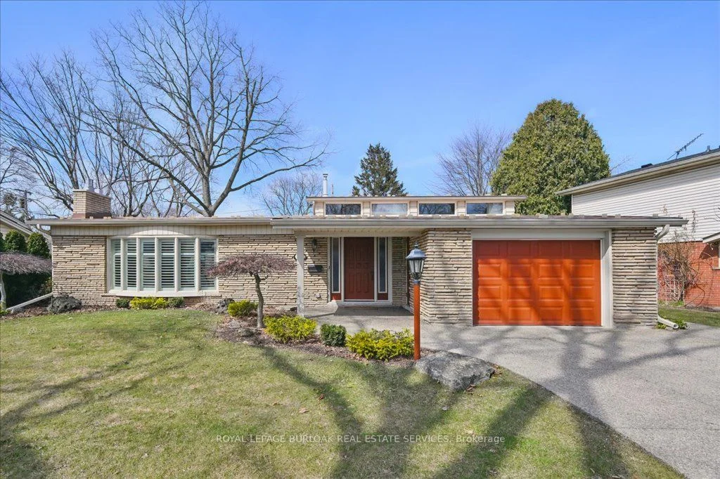 Detached in Burlington