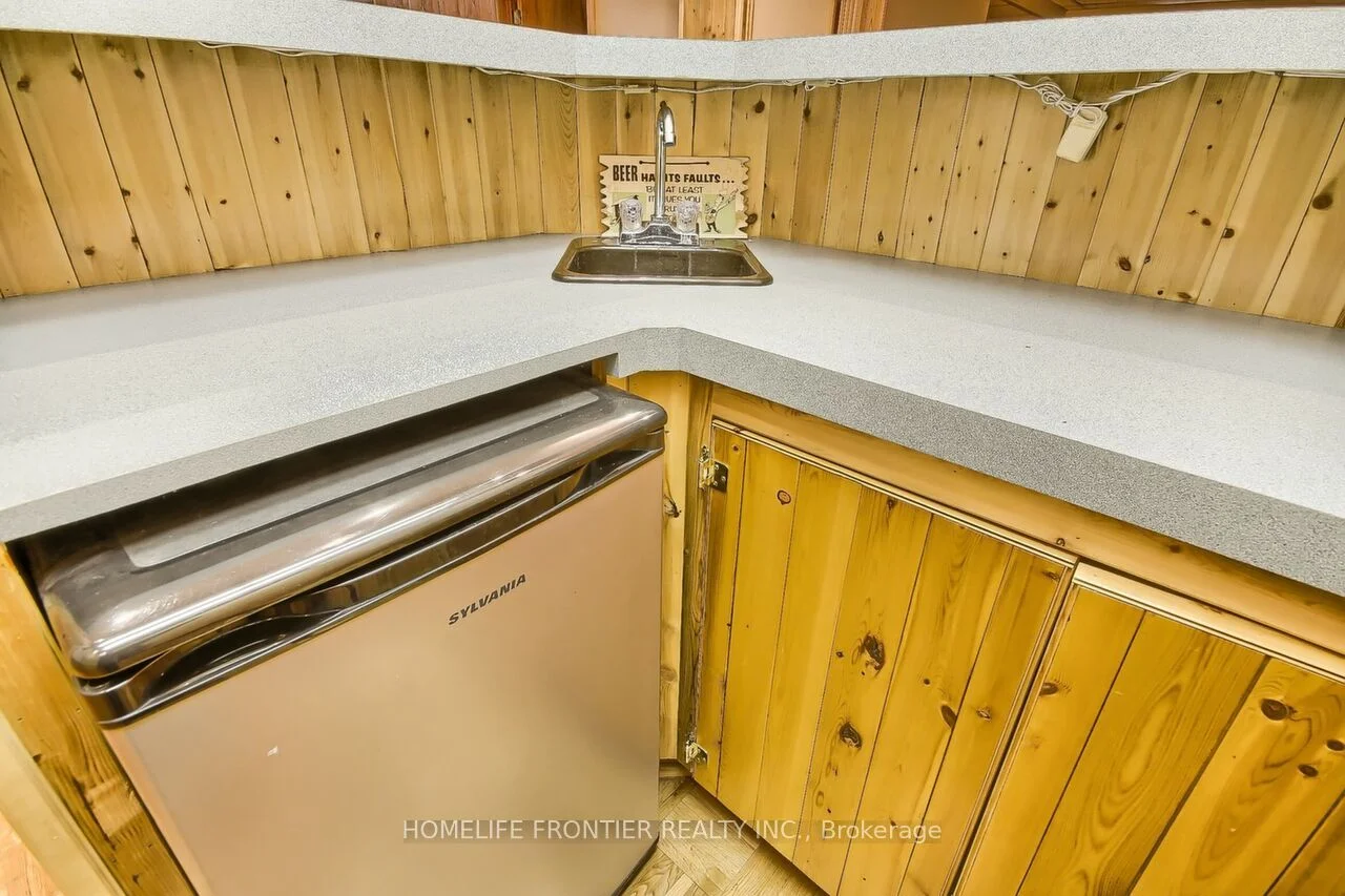 2671 Los Palmas Court, Mississauga, ON L5N 2G6