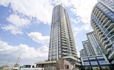 35 Watergarden Drive 1015, Mississauga, On M4y 0h5