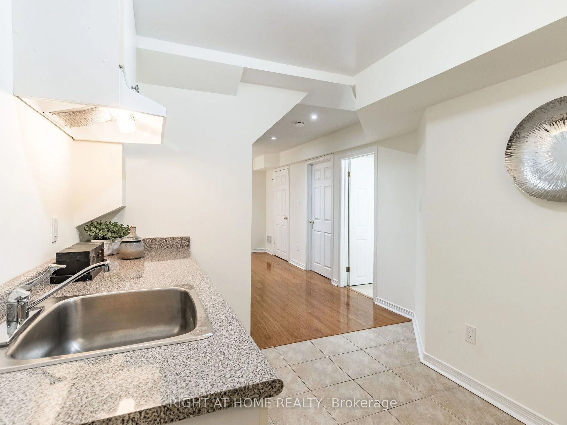 5525 Creditrise Place, Mississauga, ON L6M 6E3