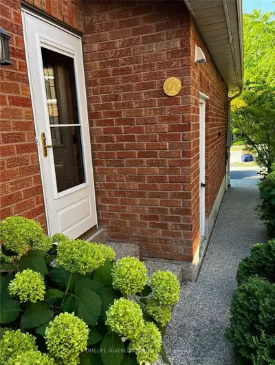 1259 Winterbourne Drive, Oakville, On L6j 7g3