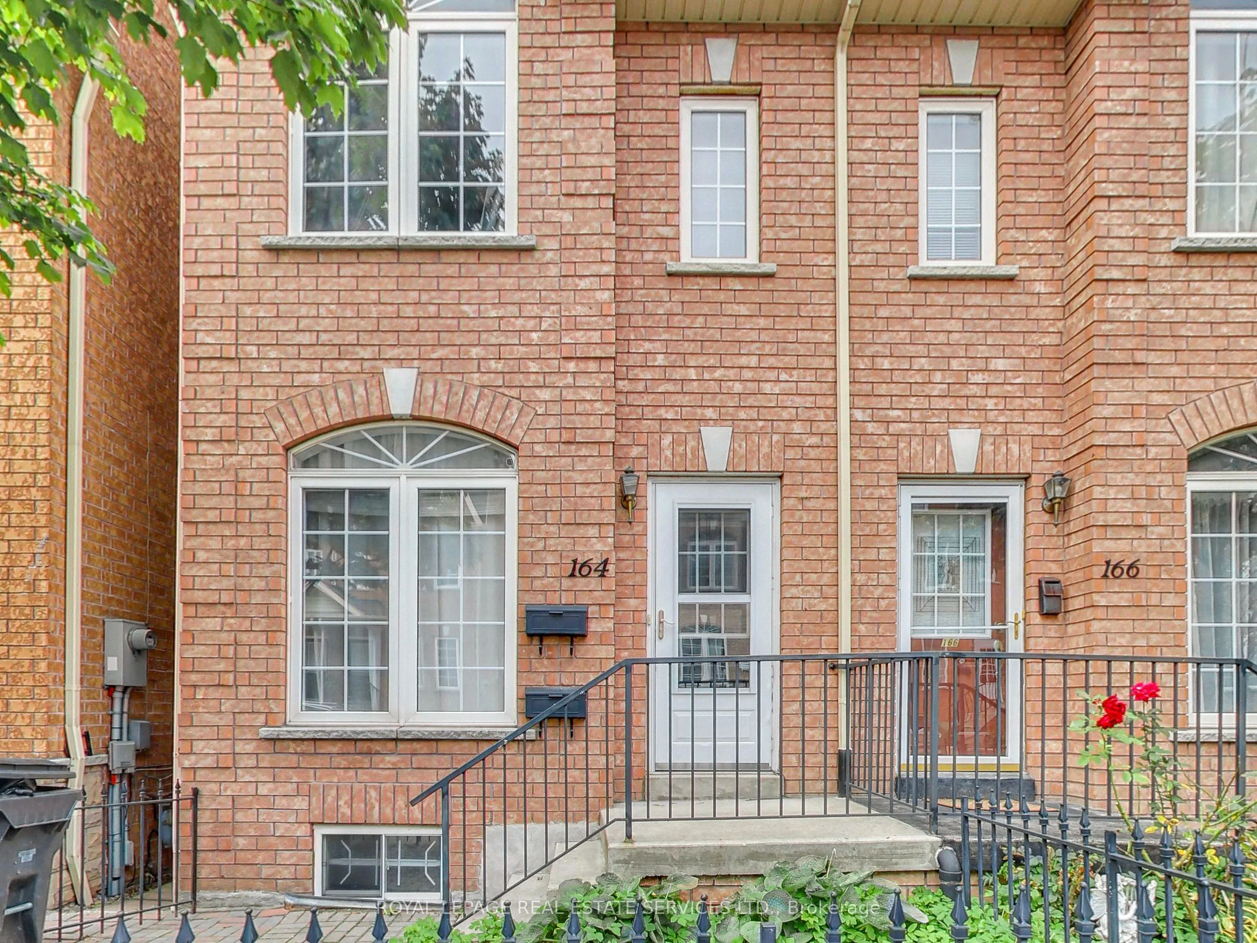 164 Rankin Crescent Main, Toronto W02, On M6p 4h9