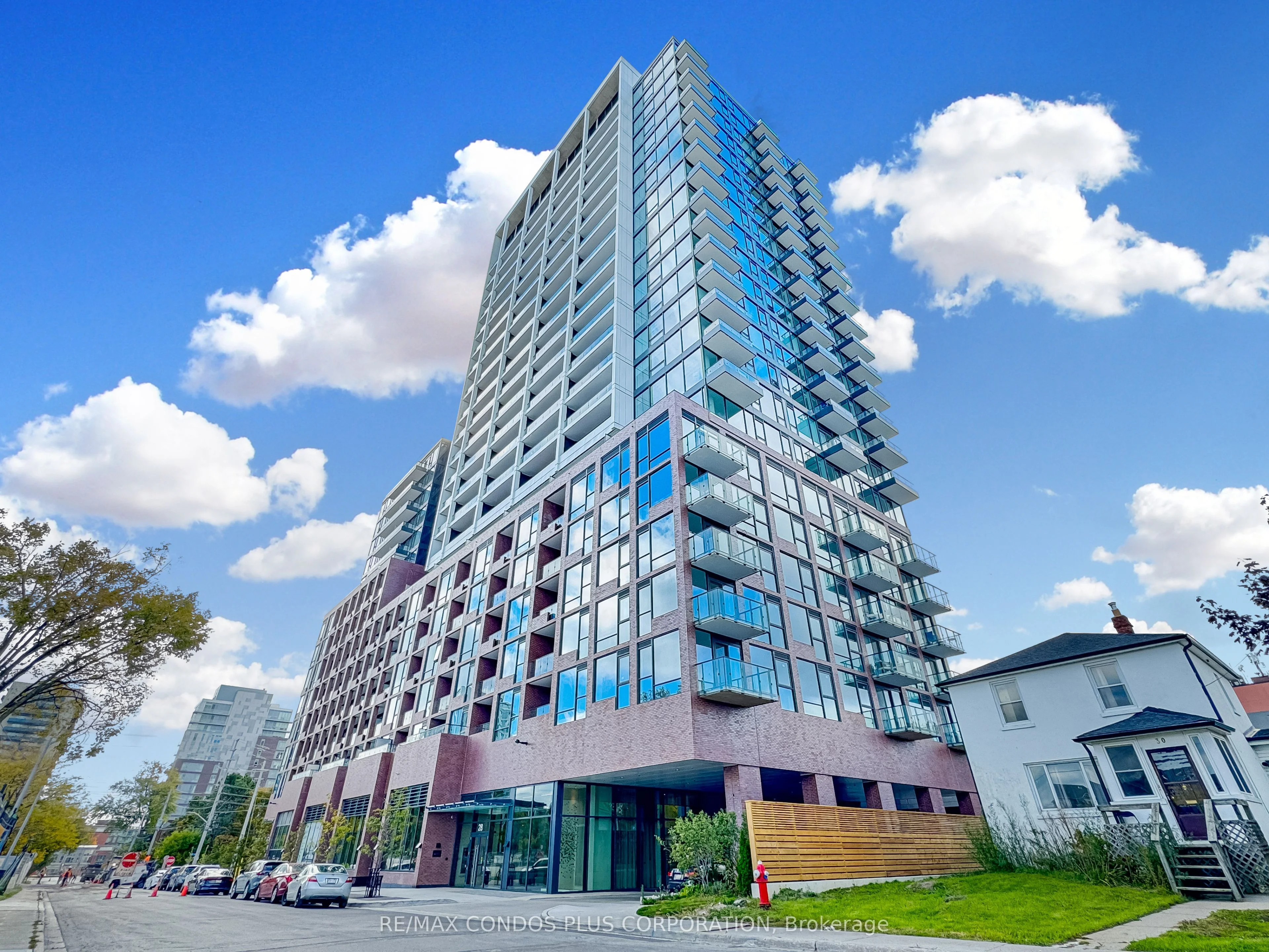 28 Ann Street 321, Mississauga, On L5g 3g1