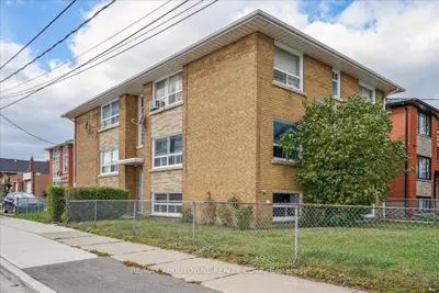 2 Wesley Street 5, Toronto W06, On M8y 2w3