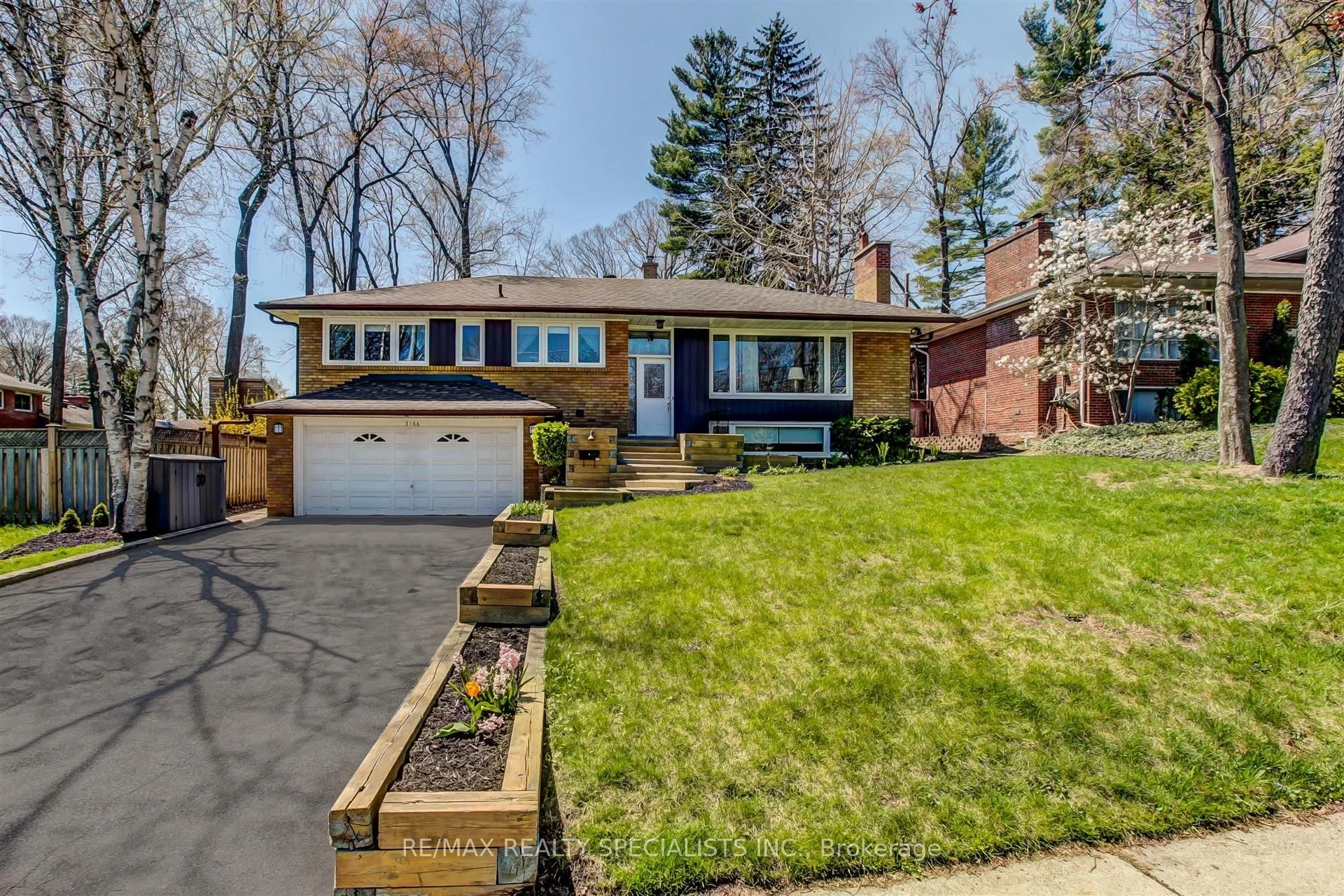 3166 The Credit Woodlands, Mississauga, On, L5c 2j4