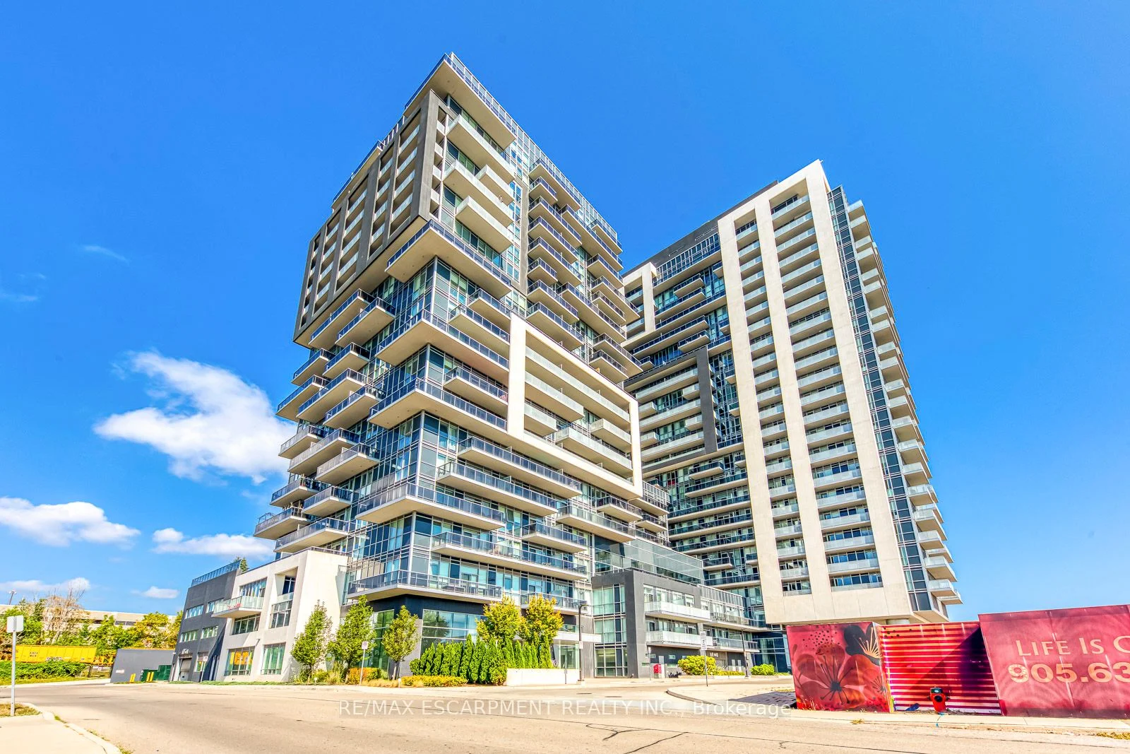 2093 Fairview Street 1107, Burlington, On L7r 0e6