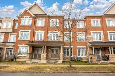 3046 Eberly Woods Drive, Oakville, On L6m 0t5