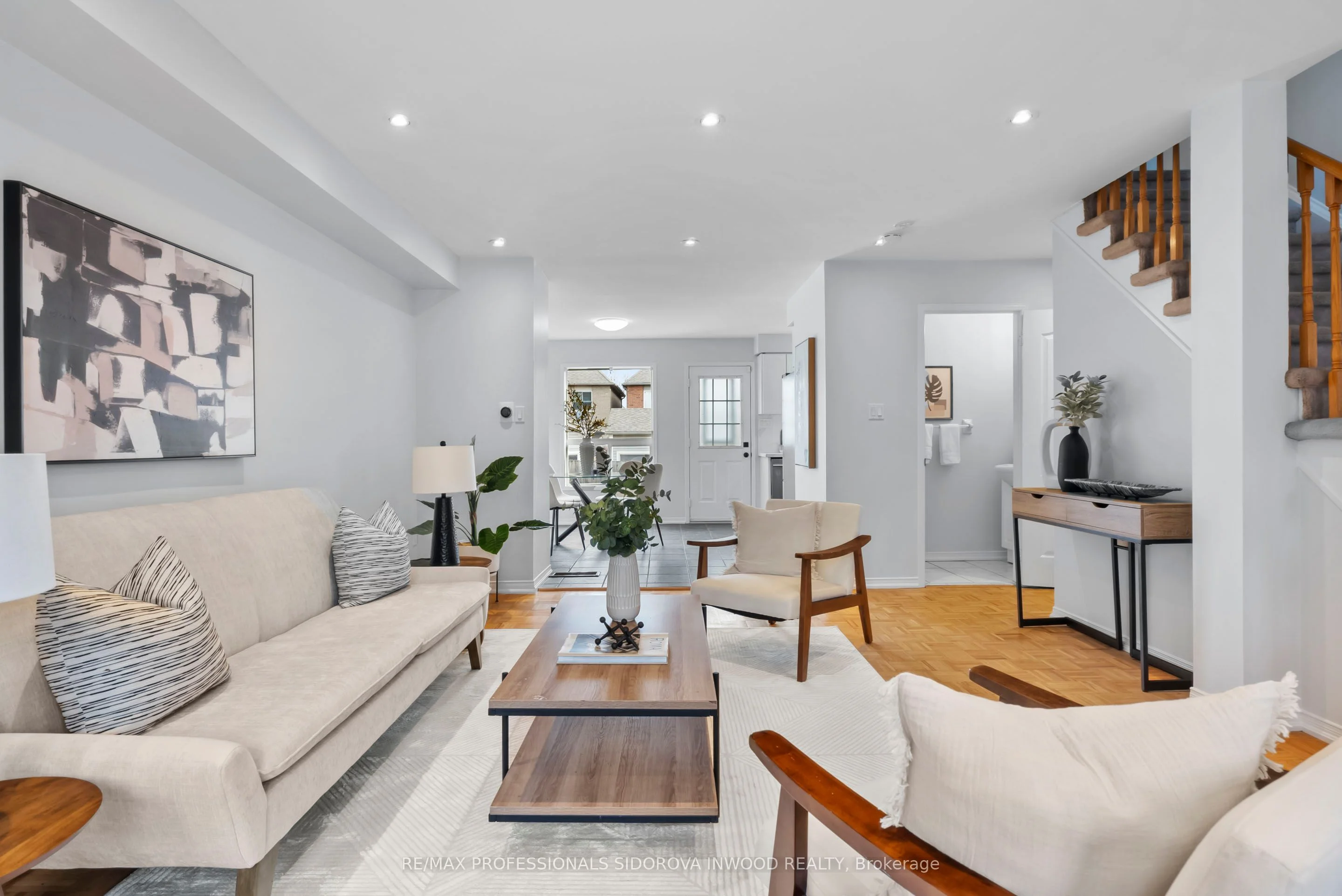 59 Viella Street, Toronto W02, ON M6N 5C6