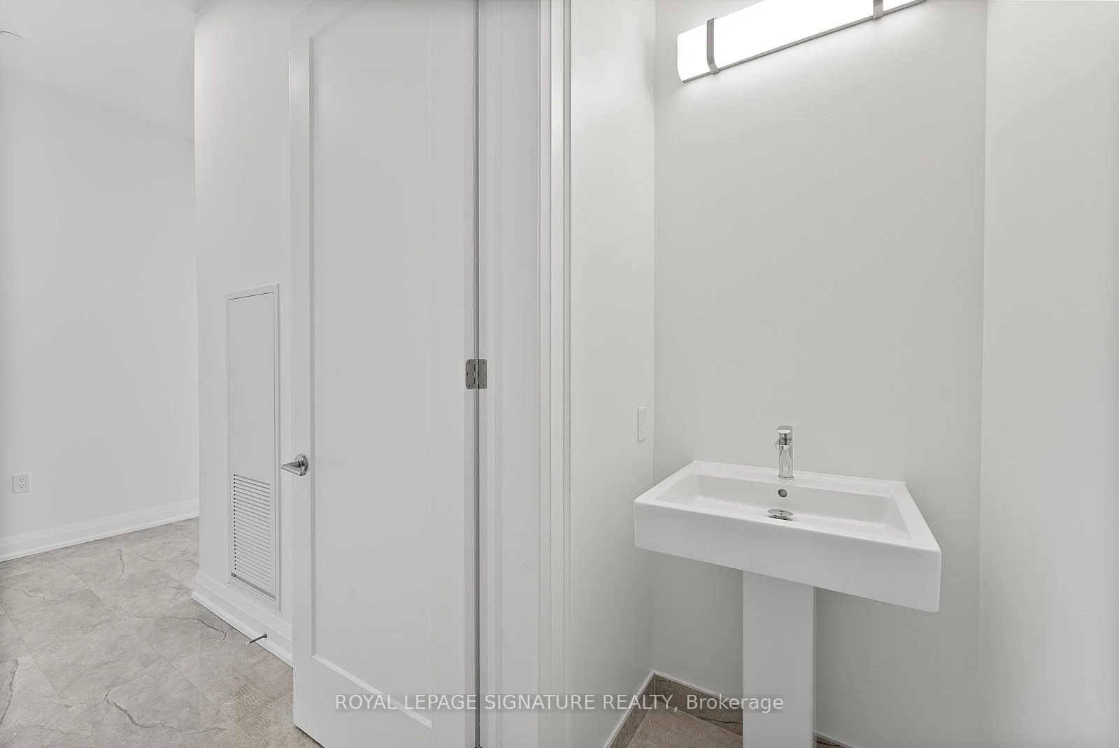 42 Mill Street 607, Halton Hills, ON L7G 0P9