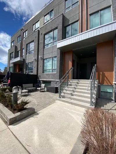 Condo Townhouse in Mississauga