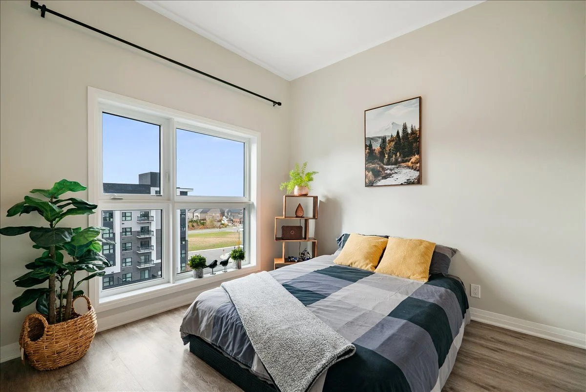 102 Grovewood Common Crescent W 602, Oakville, On L9h 0x2