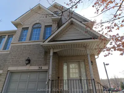 Condo Townhouse in Mississauga