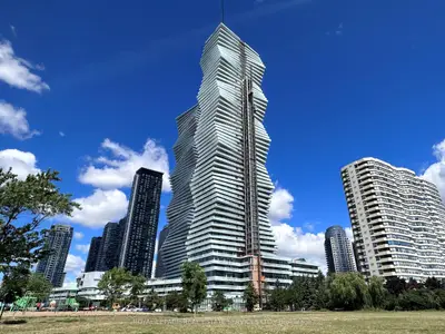 3883 Quartz Road 3511, Mississauga, On L5b 0m4