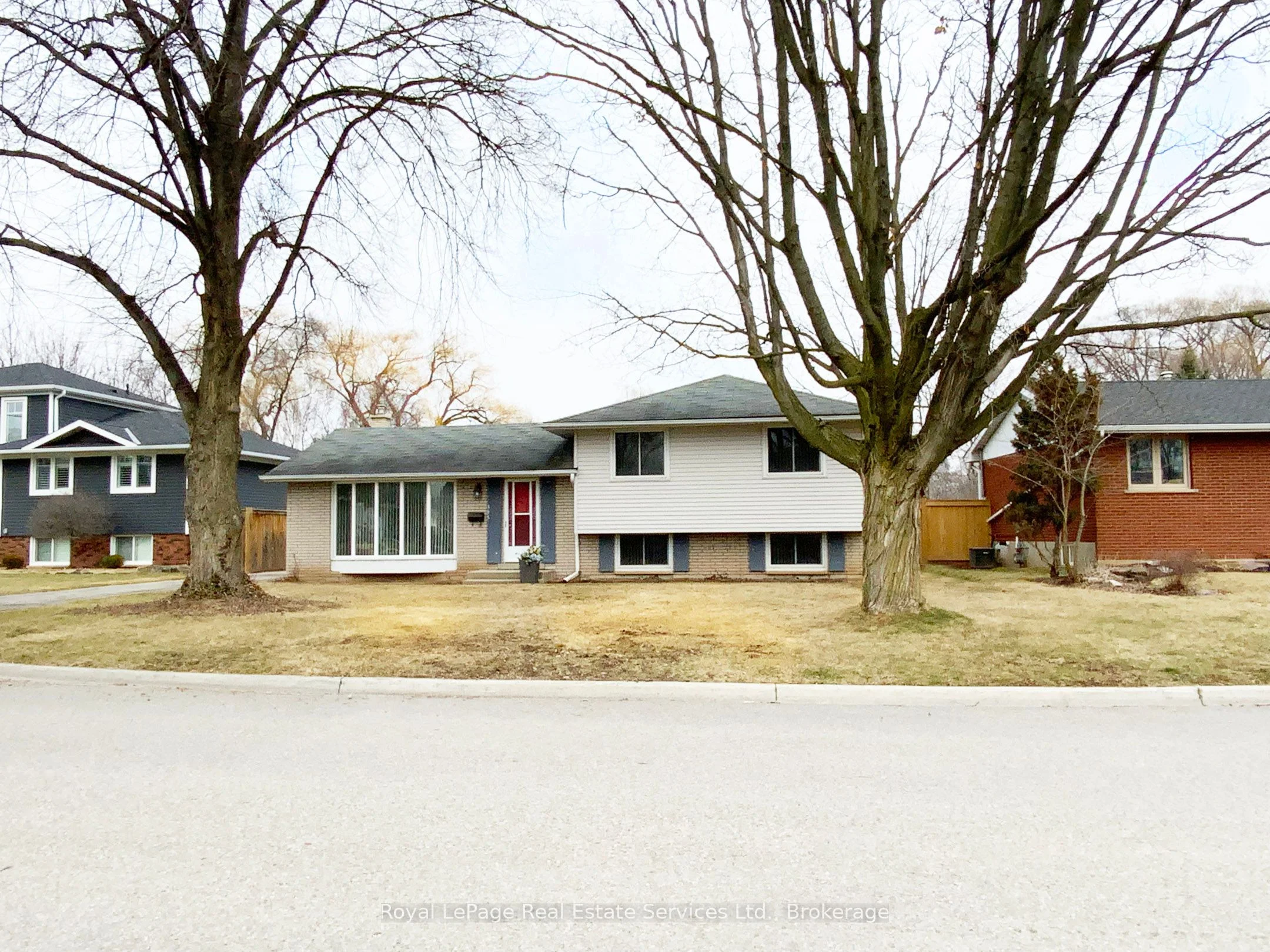 395 Erindale Drive, Burlington, On L7l 4t3