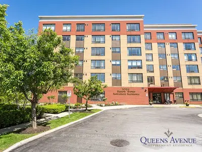 Condo Apartment in Oakville
